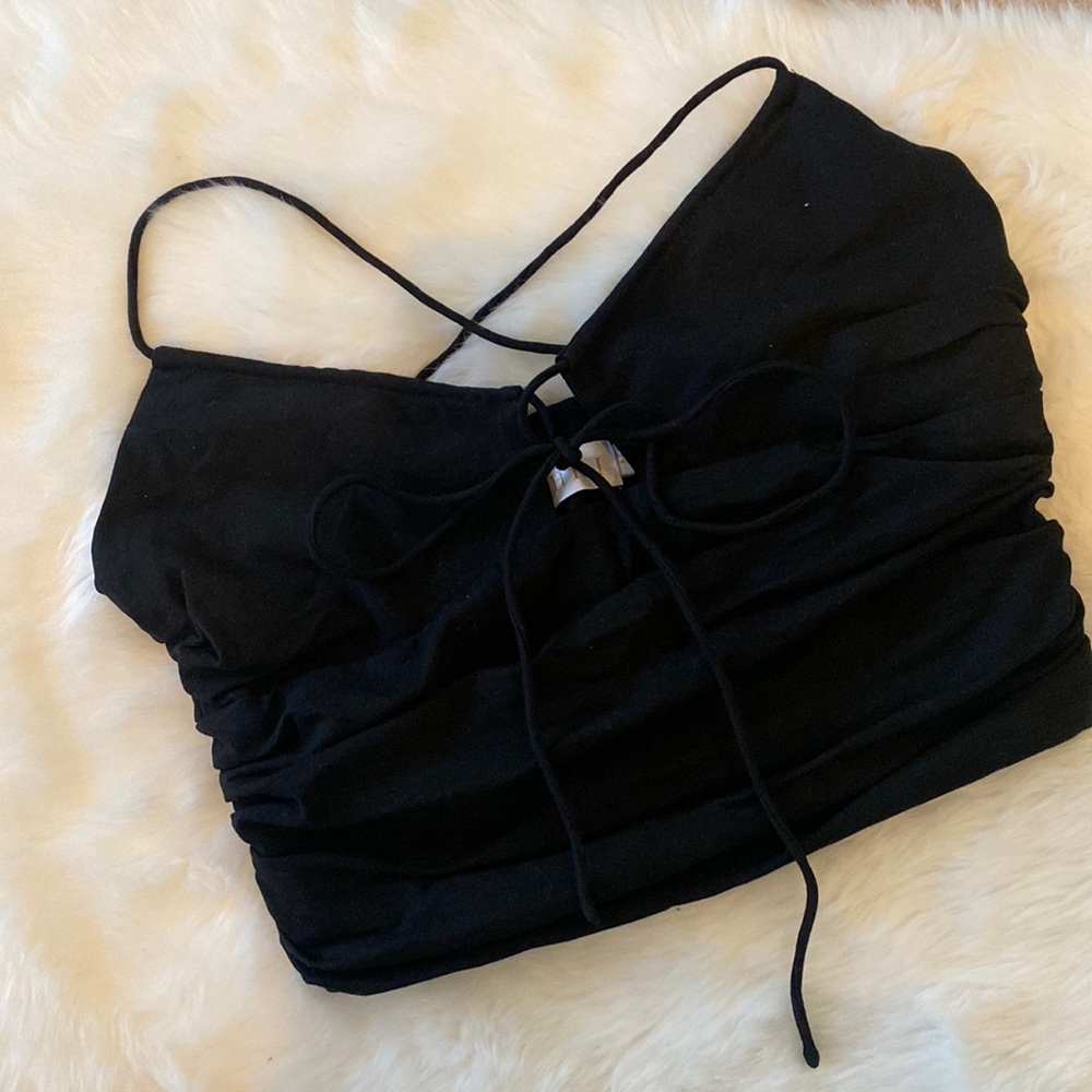 NWOT BLACK MESHKI CROP TOP